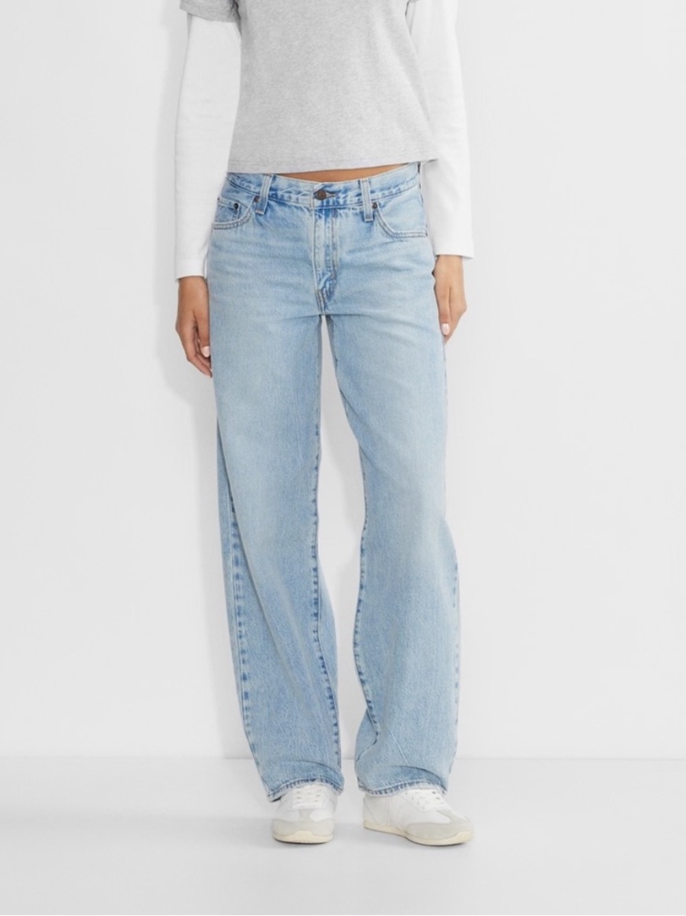 LEVIS Baggy Dad Light Wash Jean size 30 x 29